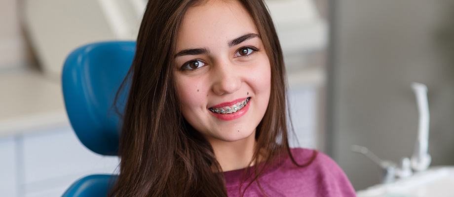 img-newparkorthodontics-metalbraces-02